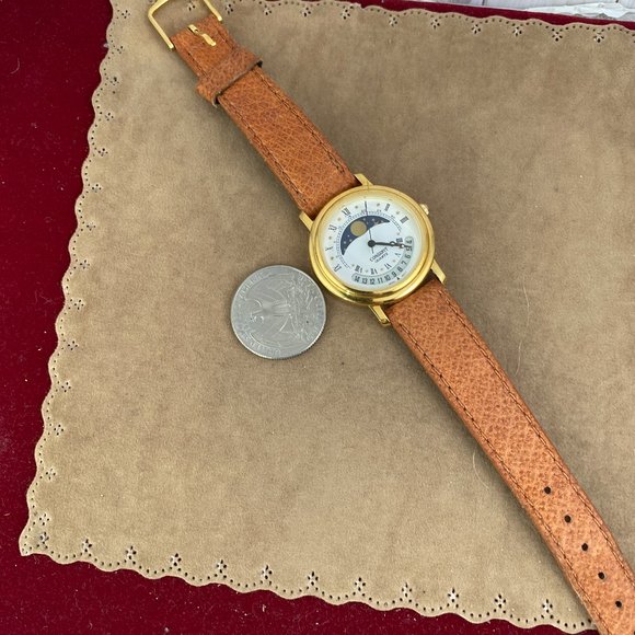Vintage Consort Gold Tone Moon phase Date Quartz Watch - Picture 7 of 7